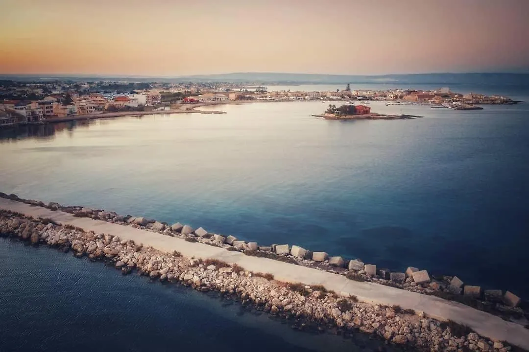 Mediterraneo Oro Marzamemi 0*,